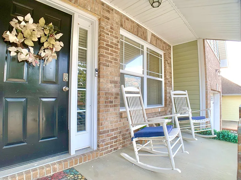1016 Sunset Dr — Photo 6