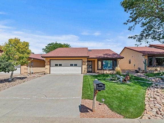 4th image of 137 W Glenrose Dr