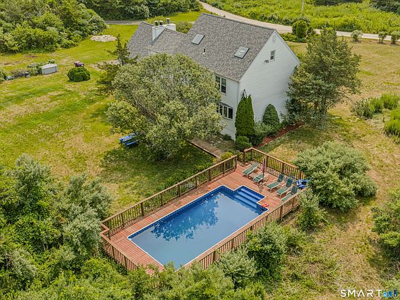 3rd image of 70 Stepstone Hill Road