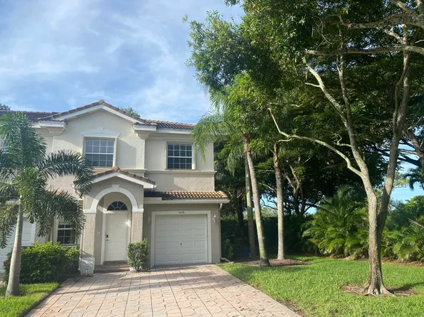 4456 Regal Ct, Delray Beach, FL 33445