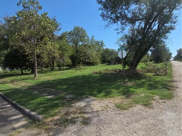 W Alfred St, Mulberry, KS 66756