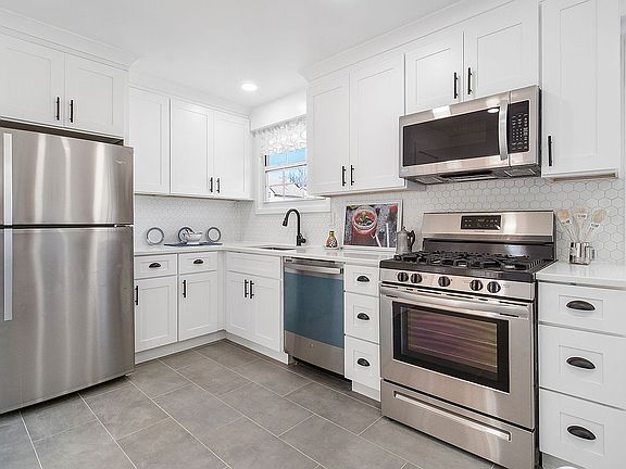 2nd image of 31 Cecil Ct