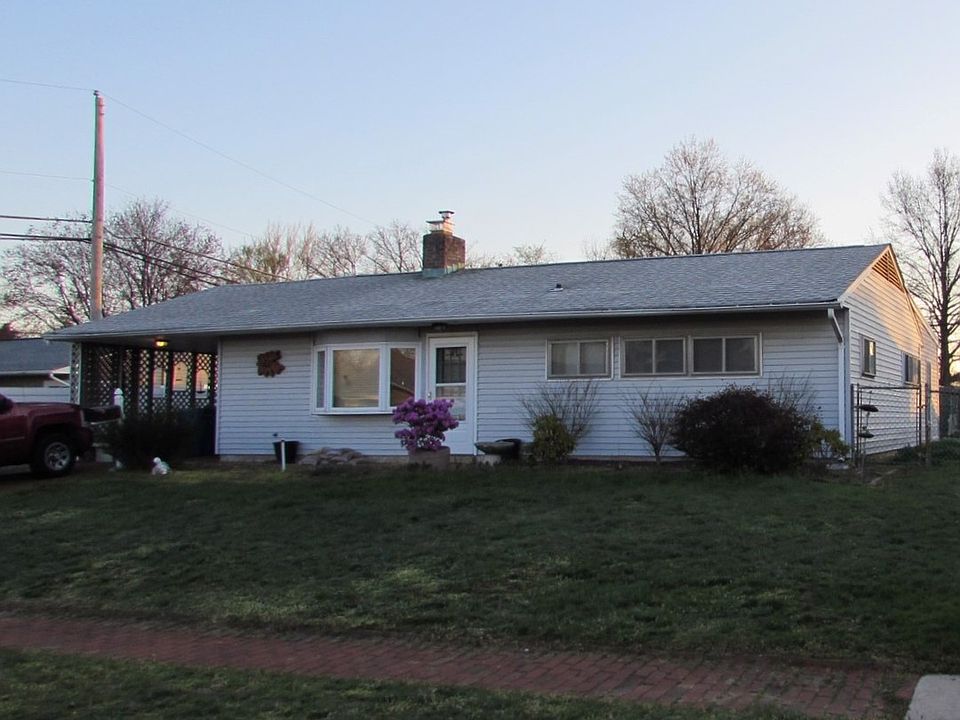 2nd image of 46 Glenwood Ln