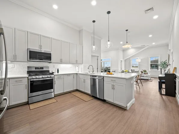 320 Middlesex Ave #B401, Medford, MA 02155