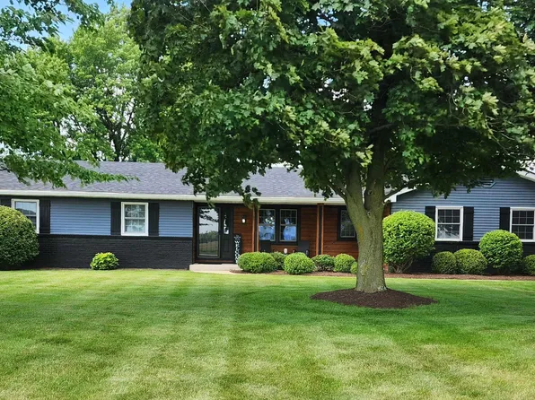 2024 Pleasant Ridge Dr, Fort Wayne, IN 46819