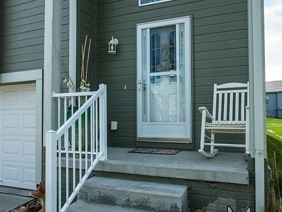 3rd image of 16307 Camden Ave