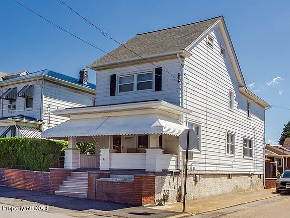 3rd image of 541 Cleveland St