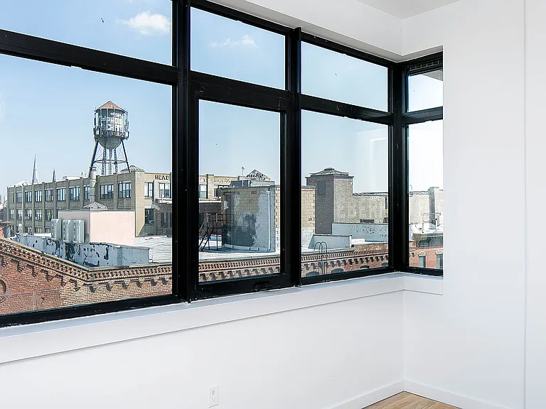 44 Kent St #418 — Photo 5