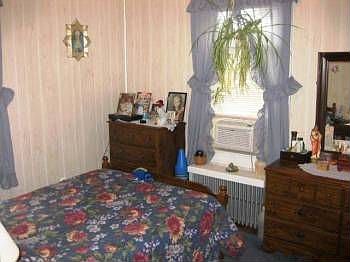 3rd image of 115 Borden Ave