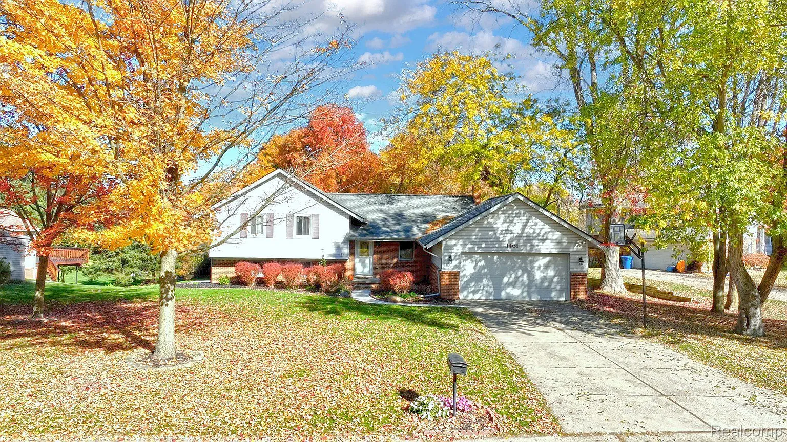 1461 Russ Roy Ct photo 1