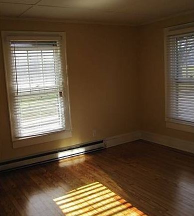 Bedroom w/  large windows