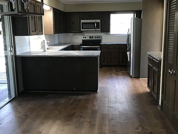 2nd image of 3459 Kildare Dr