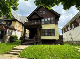 2444 N 40th St #2446, Milwaukee, WI 53210