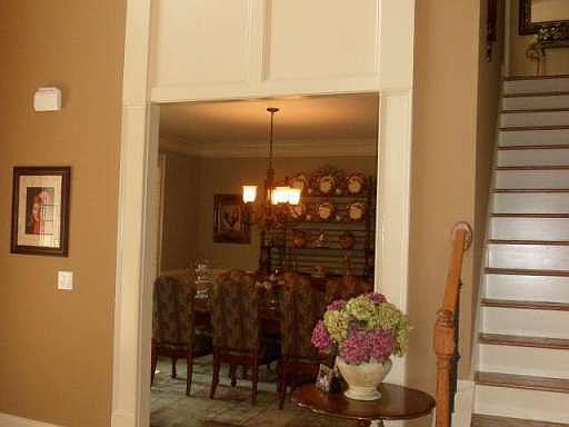 4th image of 696 Milton Dr