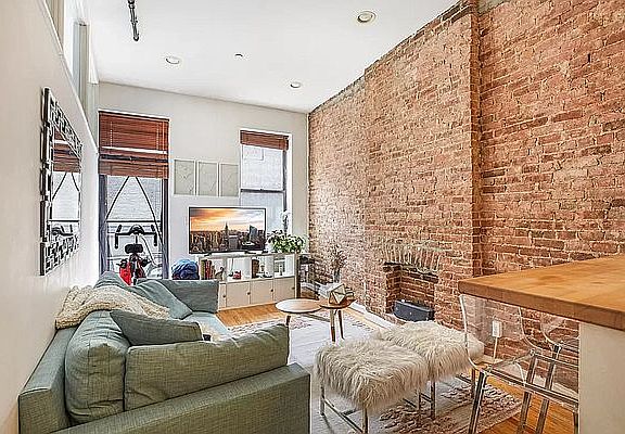 2nd image of 2117 3rd Ave #3W