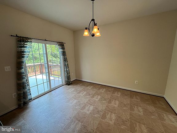 5th image of 47 Summerfield Ln