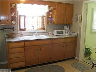 3rd image of 2224 Lynette Dr