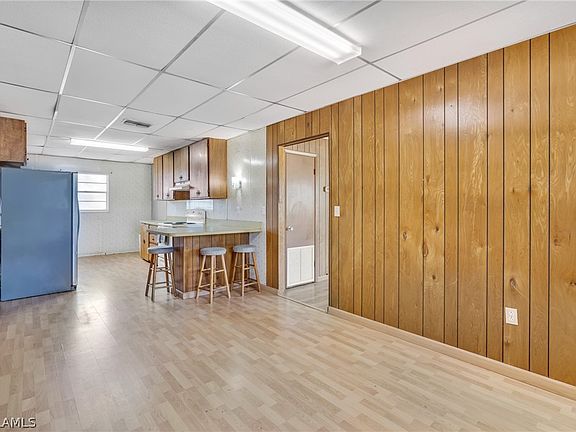 4th image of 12030 Hollyhock St