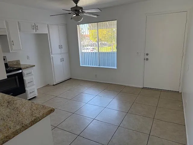 Kitchen, Downstairs
