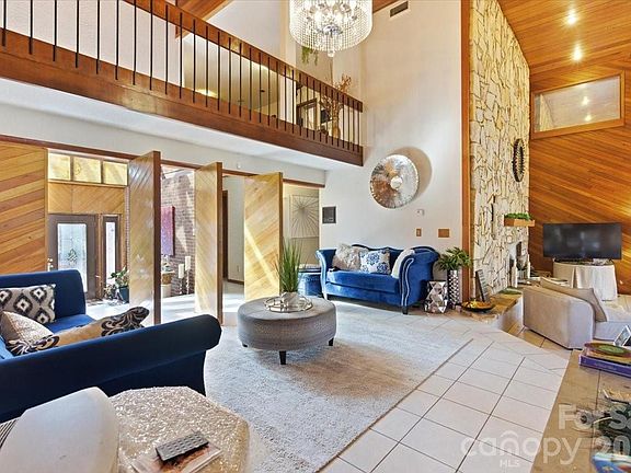 4th image of 119 Azalea Cir