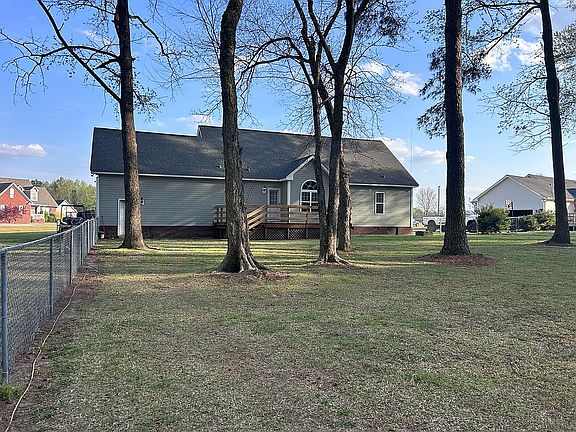 2nd image of 109 Glover Dr