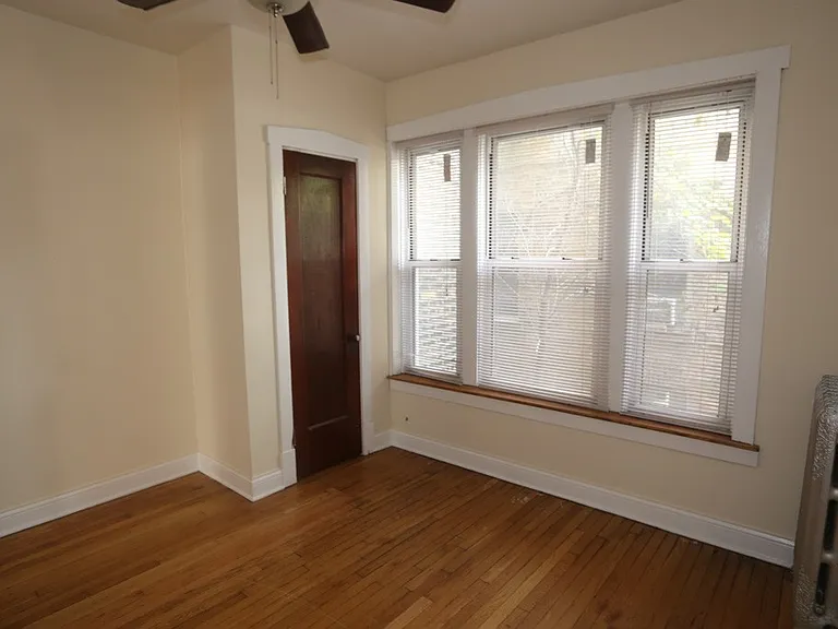 1258 W Montrose Ave #2 — Photo 13