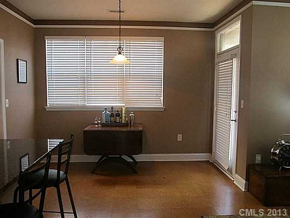 3rd image of 546 Oakland Ave #20