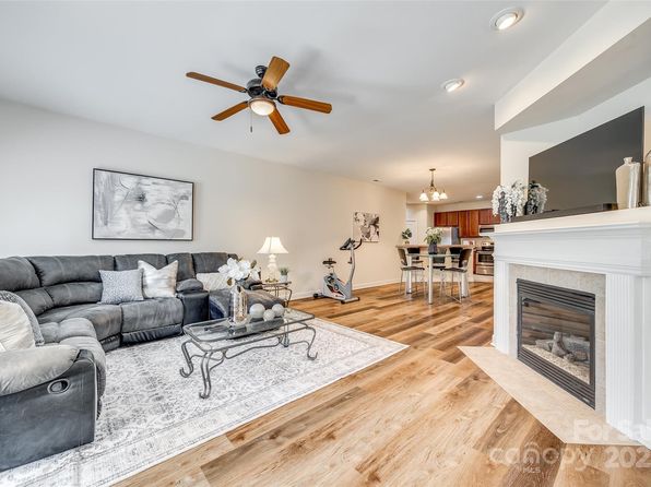 2023 Aragon Ln, Gastonia, NC 28056