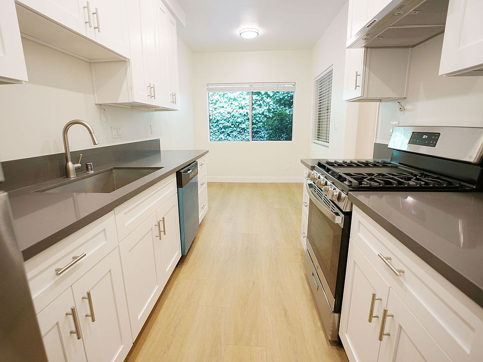 1st image of 1015 18th St #4