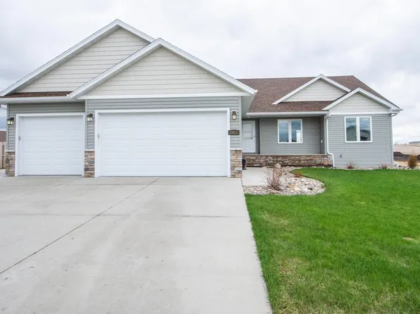 2421 Westgate Dr, Hawley, MN 56549