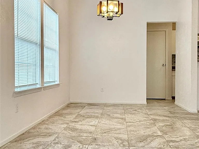 18 Dellforest Ct — Photo 34