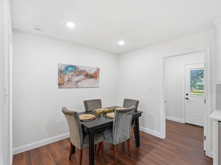 810 Cordell St — Photo 6