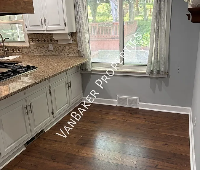 1534 S Belvoir Blvd — Photo 12
