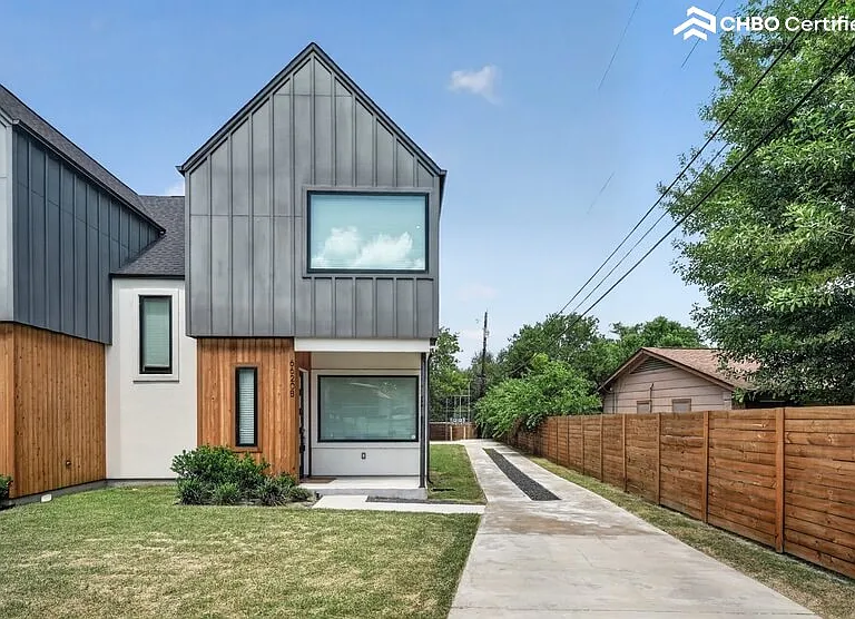 Austin Furnished Rental - front of the home