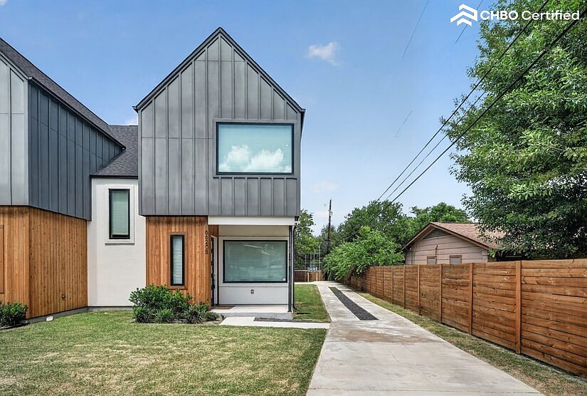 Austin Furnished Rental - front of the home