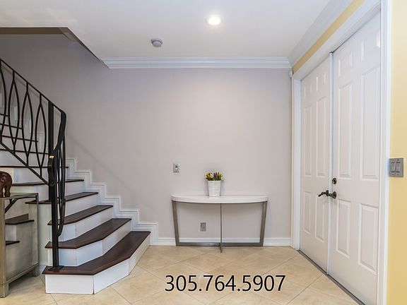 5th image of 911 NE 17th Way #203