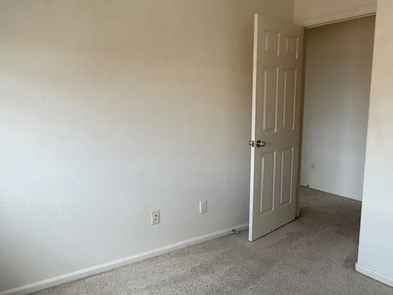 5407 Zephyr Ct — Photo 28