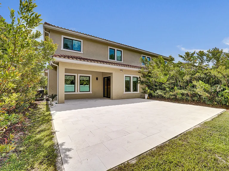 5939 Brookfield Cir W — Photo 27