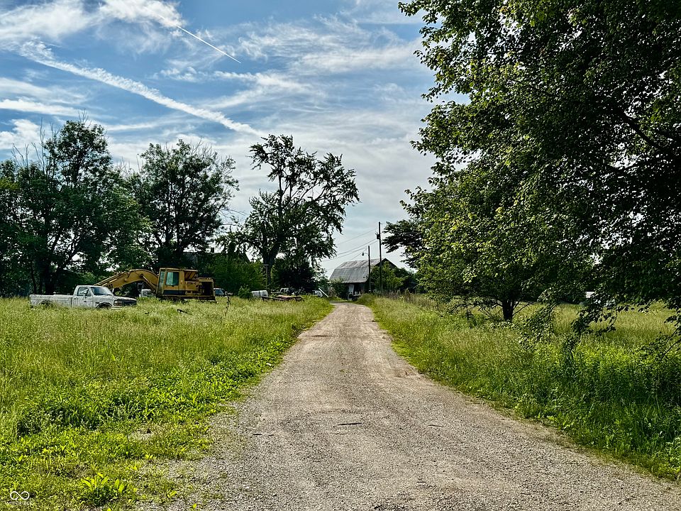 1st image of 73 S County Road 400 E