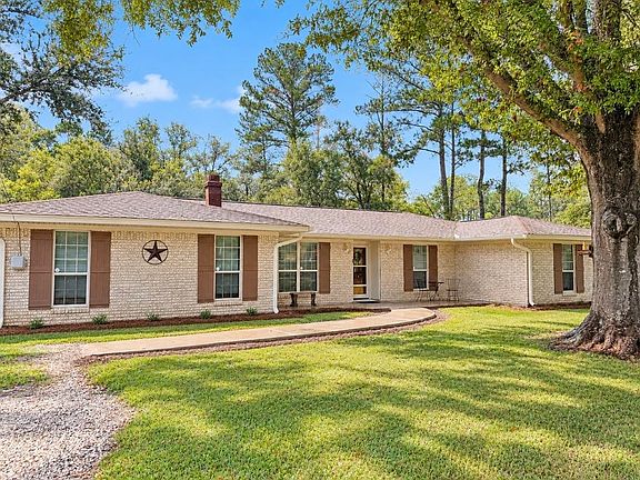 3rd image of 4392 Fox Meadows Rd