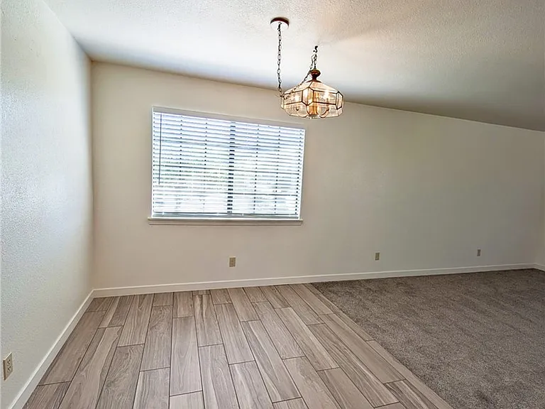 1813 Newport Ave — Photo 13