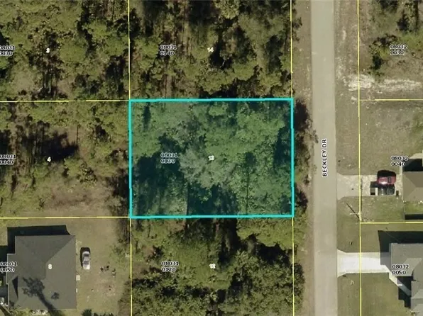 180 Beckley Dr, Lehigh Acres, FL 33974
