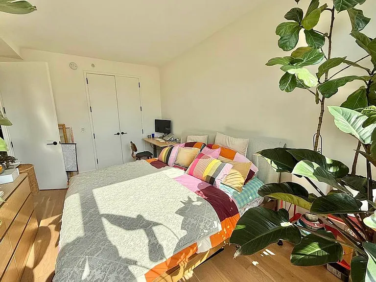 1326 Ocean Ave #7G — Photo 10