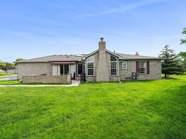 59020 Golden Oak Ct, Washington, MI 48094