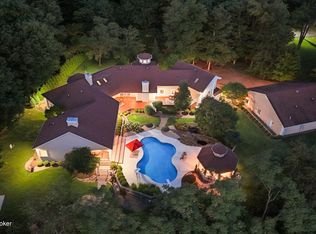 240 Briarwood Cir, Elizabethtown, KY 42701