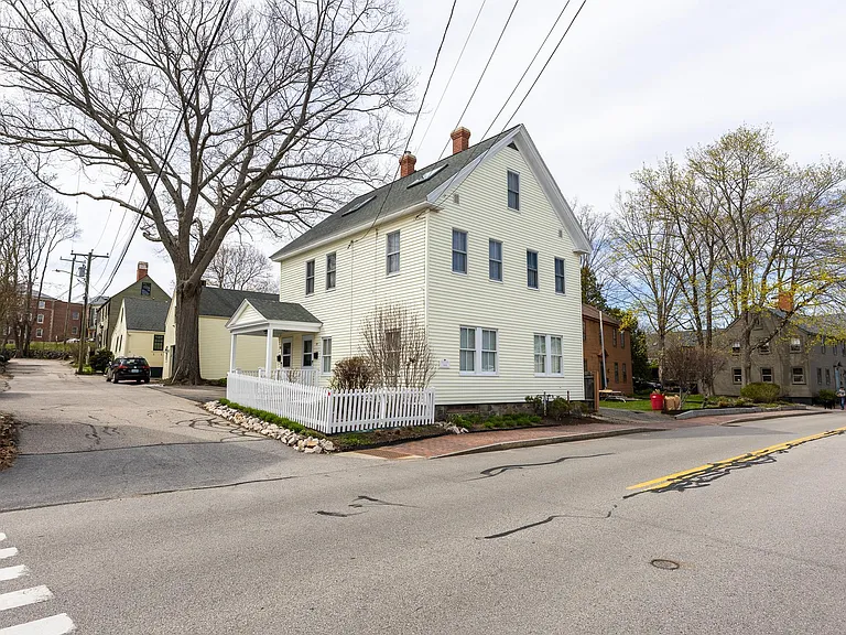19 Blossom St — Photo 1