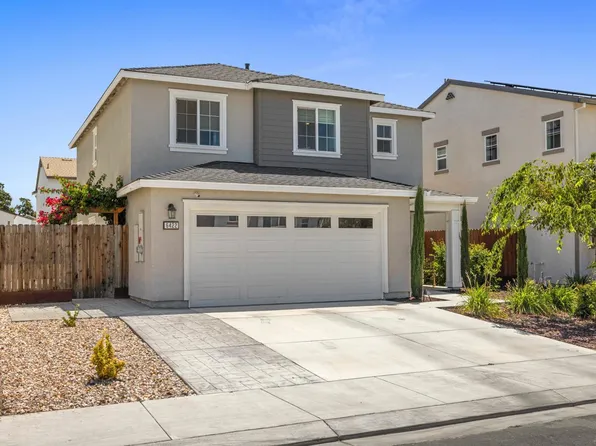 6422 Maple Leaf Ln, Riverbank, CA 95367