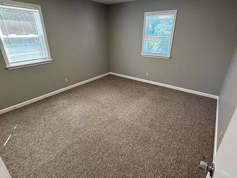 319 Idlewylde Dr #14 — Photo 7