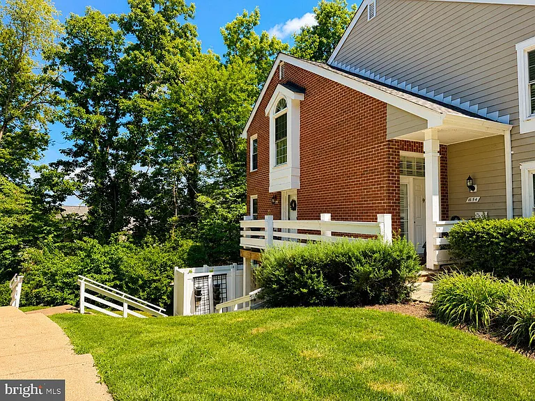 11150 Beaver Trail Ct — Photo 2