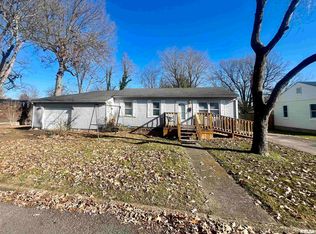 2044 Greenview Ave, Metropolis, IL 62960